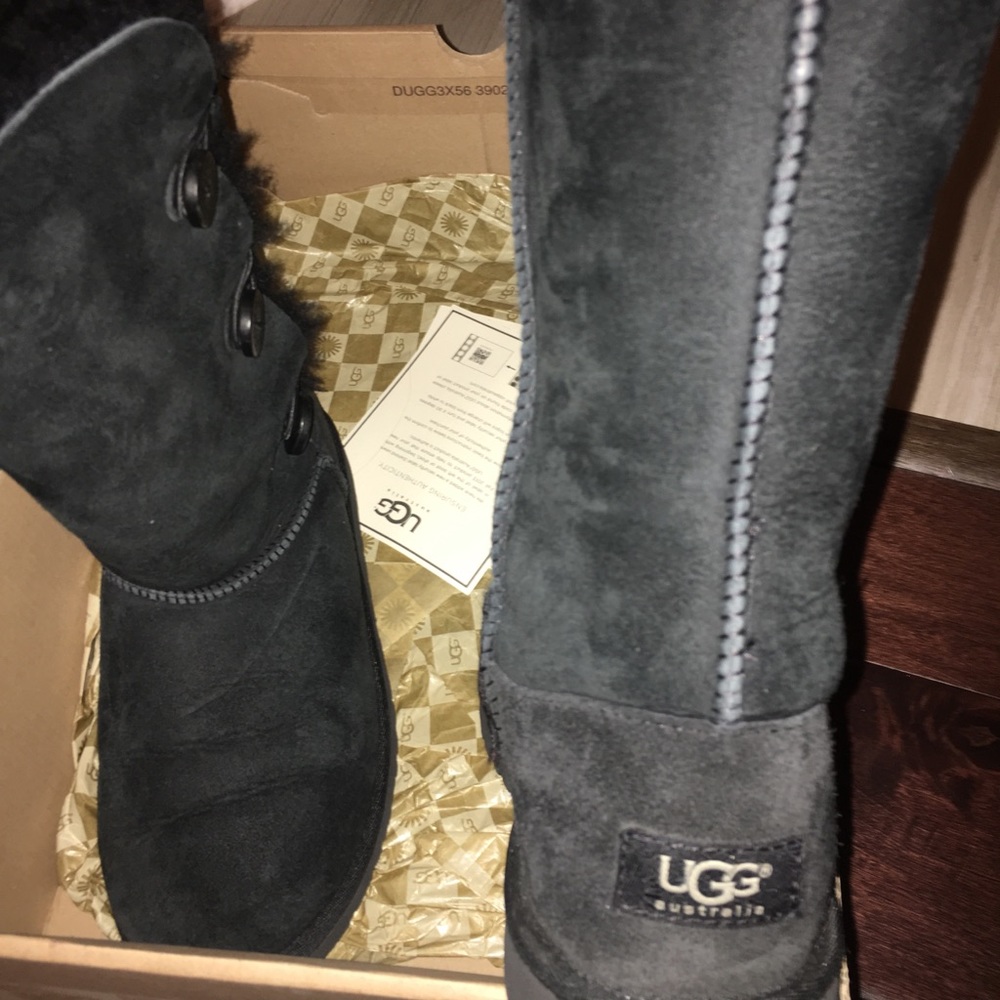 Bailey Button Triplet II Boot - Picture 2 of 3